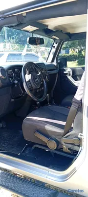 2016 Jeep Sahara — foto 8 / 11