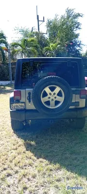 2016 Jeep Sahara — foto 10 / 11