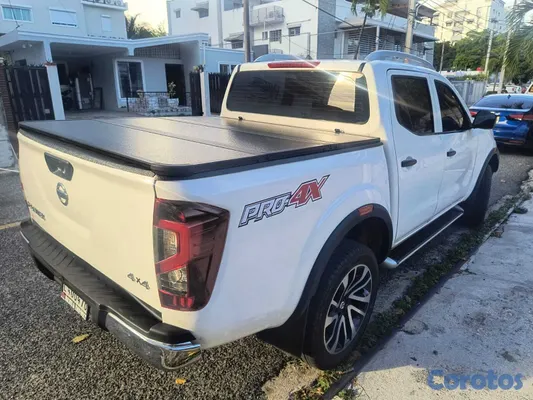 2020 Nissan Frontier — foto 2 / 10
