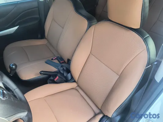 2020 Nissan Frontier — foto 10 / 10