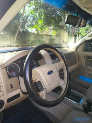 2011 Ford Escape — foto 7 / 11