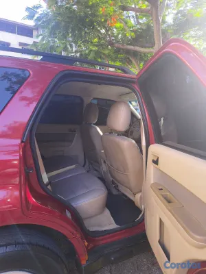 2011 Ford Escape — foto 9 / 11