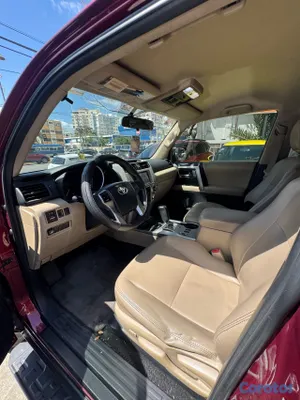 2011 Toyota 4 Runner — foto 9 / 12