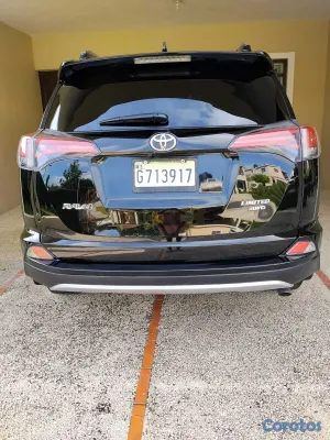 2017 Toyota Rav-4 — foto 9 / 11