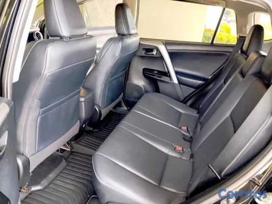 2017 Toyota Rav-4 — foto 10 / 11