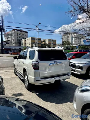 2017 Toyota 4 Runner — foto 7 / 11