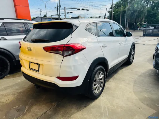 2016 Hyundai Tucson — foto 4 / 10