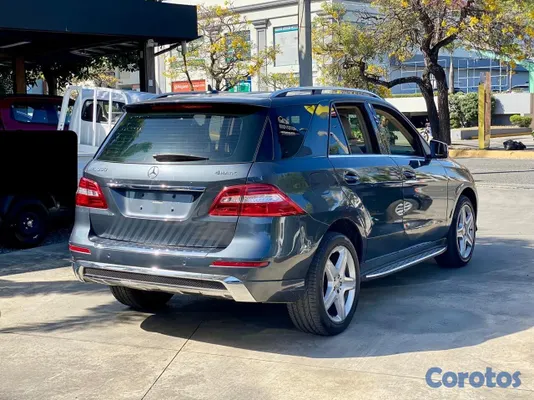 2015 Mercedes Clase Ml — foto 8 / 10