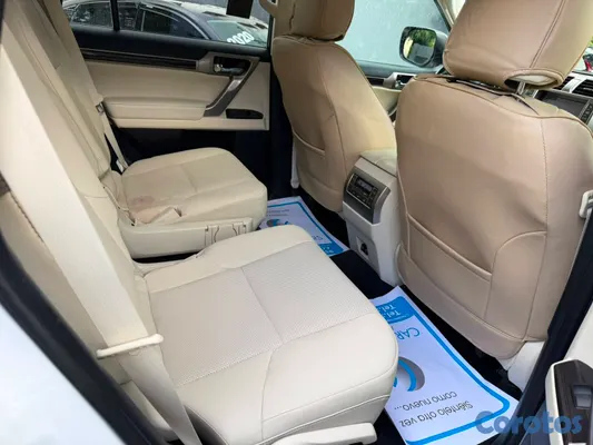 2020 Lexus Gx — foto 2 / 9