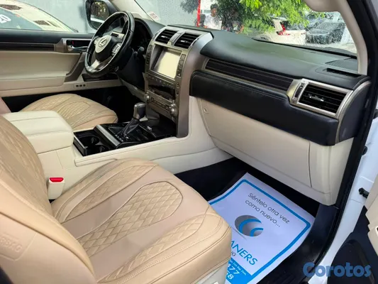 2020 Lexus Gx — foto 7 / 9