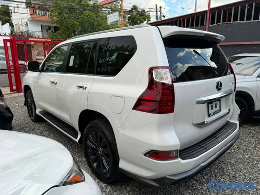 2020 Lexus Gx — foto 8 / 9