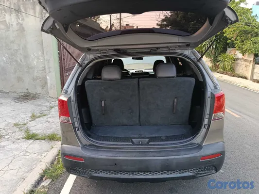 2011 Kia Sorento — foto 7 / 8
