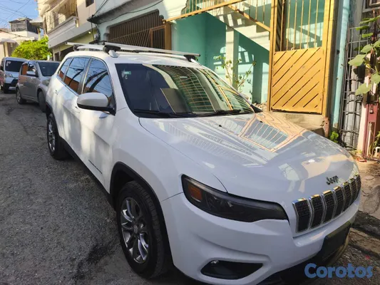2020 Jeep Cherokee — foto 6 / 10