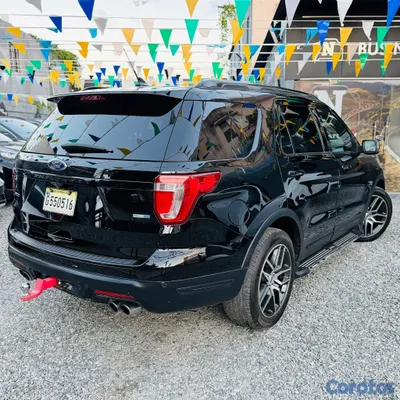 2018 Ford Explorer — foto 3 / 10