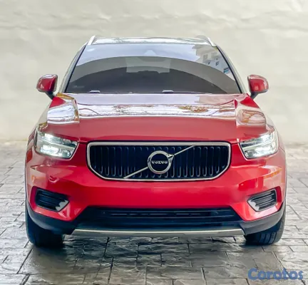 2018 Volvo XC40 Momentum — foto 2 / 11