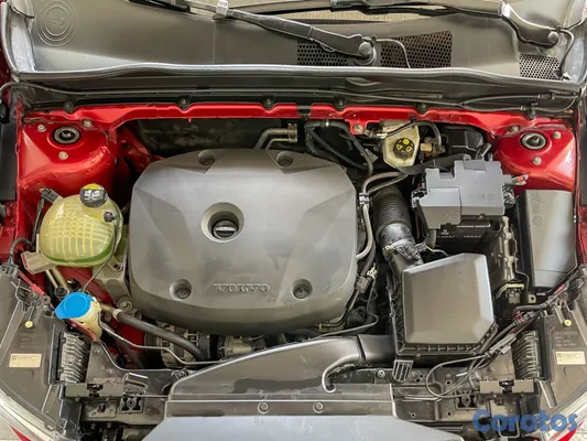 2018 Volvo XC40 Momentum — foto 9 / 11