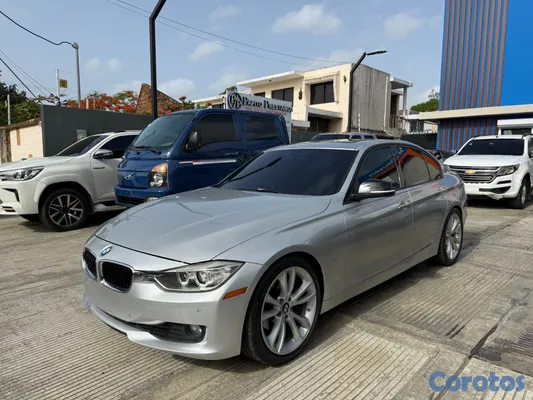 2012 BMW Serie 3 — foto 3 / 12