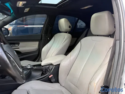 2012 BMW Serie 3 — foto 7 / 12