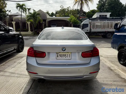 2012 BMW Serie 3 — foto 9 / 12
