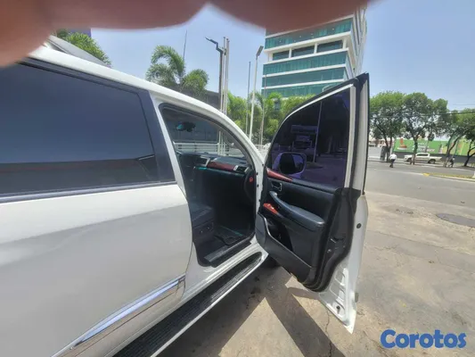 2014 Lexus Lx — foto 2 / 11