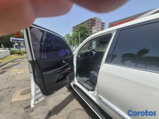 2014 Lexus Lx — foto 4 / 11