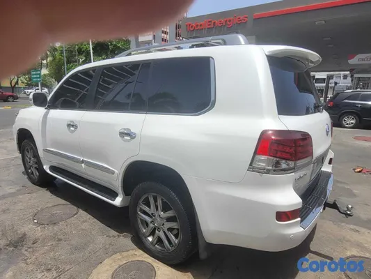 2014 Lexus Lx — foto 6 / 11