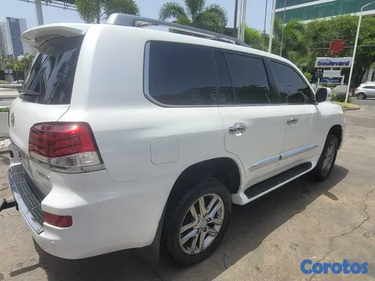 2014 Lexus Lx — foto 10 / 11