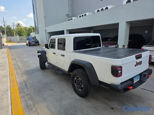 2021 Jeep Gladiator — foto 2 / 5