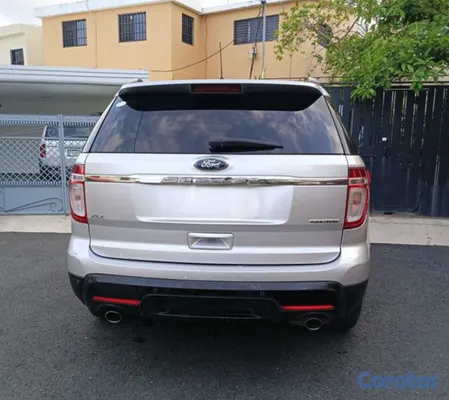 2014 Ford Explorer — foto 3 / 10