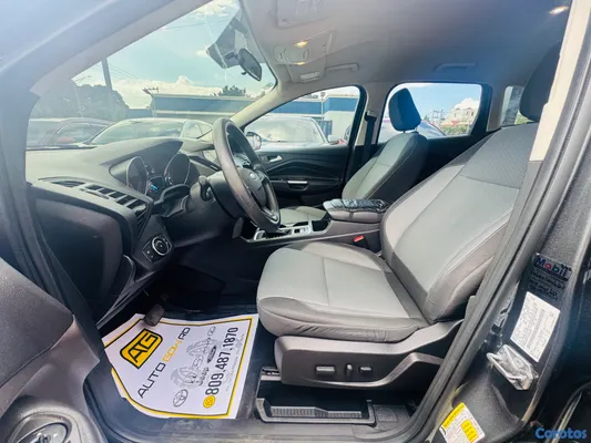 2018 Ford Escape — foto 6 / 10