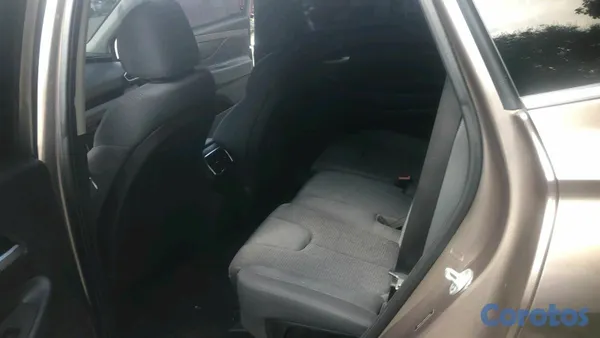 2019 Hyundai Santa Fe — foto 7 / 8