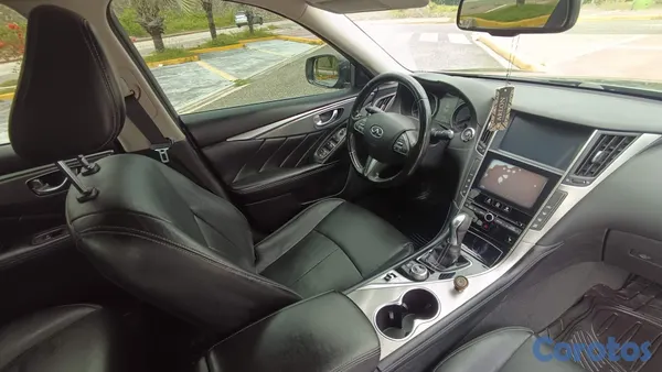 2016 Infiniti Q-50 — foto 3 / 11