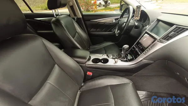 2016 Infiniti Q-50 — foto 6 / 11