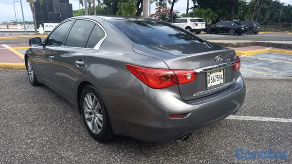 2016 Infiniti Q-50 — foto 9 / 11