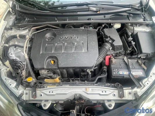 2014 Toyota Corolla — foto 4 / 8