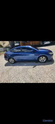 2019 Hyundai Elantra — foto 2 / 7