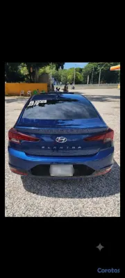 2019 Hyundai Elantra — foto 7 / 7