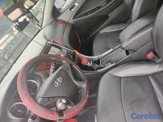 2013 Hyundai Sonata — foto 6 / 12