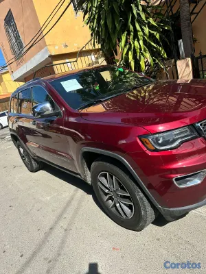 2019 Jeep Grand Cherokee — foto 7 / 7
