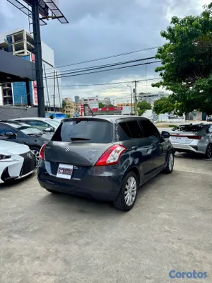 2014 Suzuki Swift — foto 6 / 10