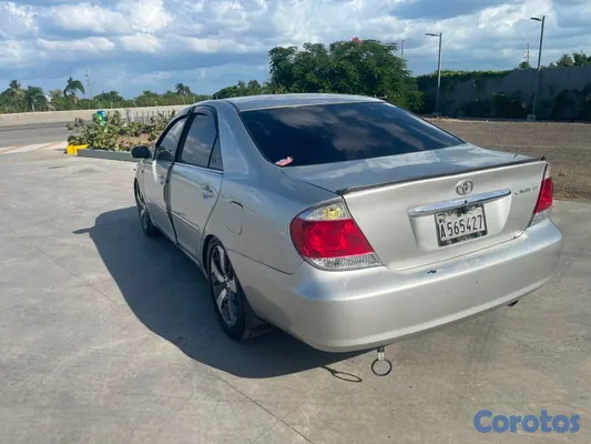 2006 Toyota Camry — foto 6 / 17