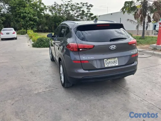2021 Hyundai Tucson — foto 2 / 12