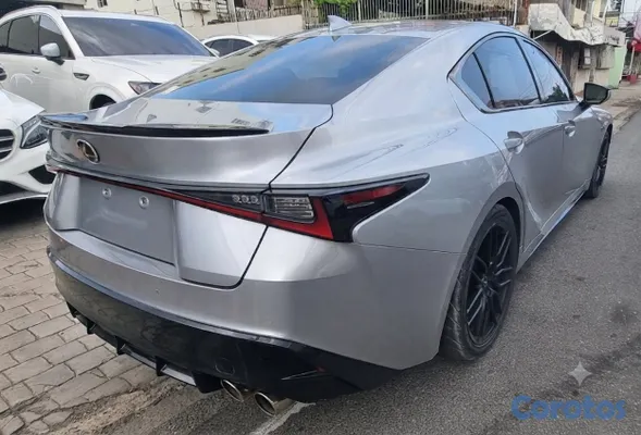 2023 Lexus IS 500 F Sport Performance — foto 4 / 12