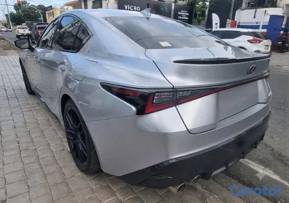 2023 Lexus IS 500 F Sport Performance — foto 5 / 12