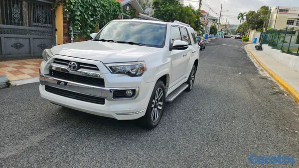 2020 Toyota 4 Runner — foto 3 / 17