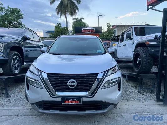 2022 Nissan Rogue — foto 4 / 10