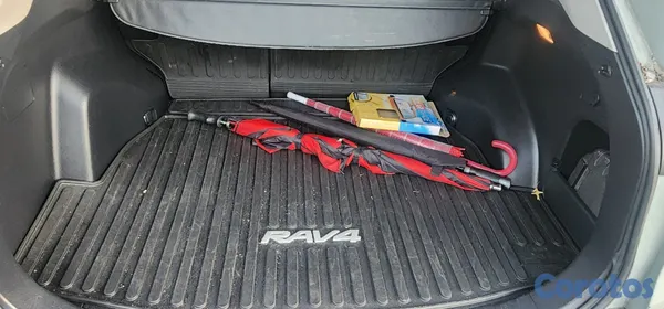 2020 Toyota Rav-4 — foto 5 / 11