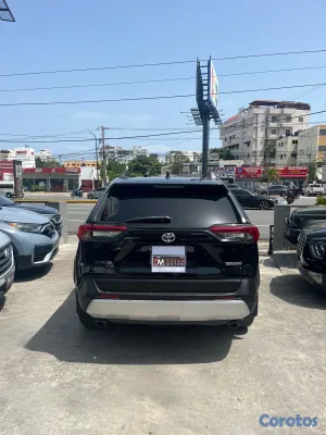 2019 Toyota Rav-4 — foto 8 / 10