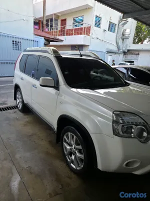 2014 Nissan X-Trail — foto 7 / 13