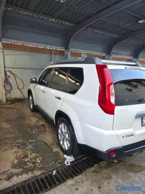 2014 Nissan X-Trail — foto 9 / 13